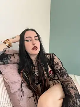 Snapshot of Ellie_Whitfield chatting on 07.15.26 Ellie Whitfield online show from 07.15.26