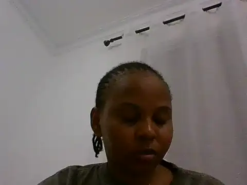 Snapshot of BrownieCXO chatting on 06.29.26 BrownieCXO online show from 06.29.26