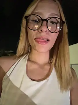 Lucy lu01 online show from 07.05.26