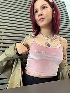Snapshot of LillyBae chatting on 07.08.26 LillyBae online show from 07.08.26