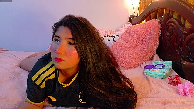 Snapshot of Its_kittycherry chatting on 07.10.26 Its kittycherry online show from 07.10.26