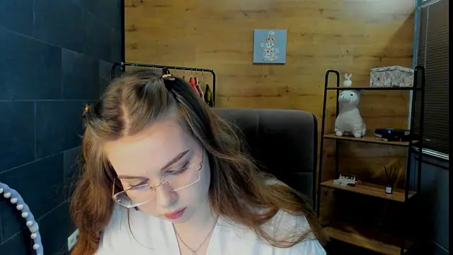 Snapshot of KellyyPalmer chatting on 07.16.26 KellyyPalmer online show from 07.16.26