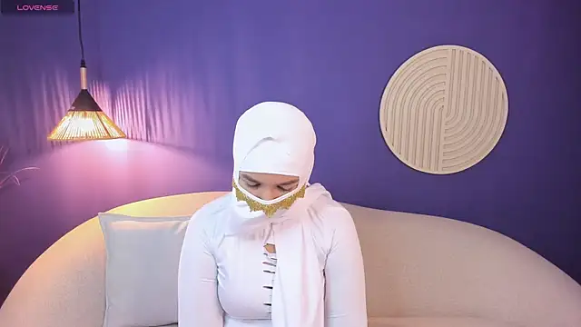 Naira Moon online show from 07.06.26