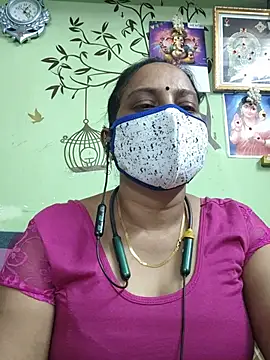 Snapshot of amudha143 chatting on 07.15.26 amudha143 online show from 07.15.26