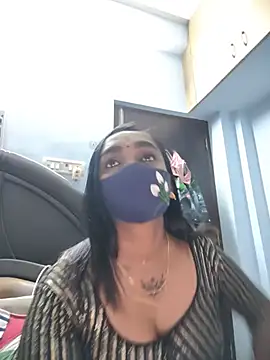 Snapshot of Dhaarani-cam chatting on 07.15.26 Dhaarani-cam online show from 07.15.26