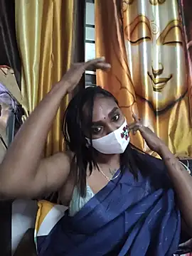 Snapshot of Dhaarani-cam chatting on 07.18.26 Dhaarani-cam online show from 07.18.26