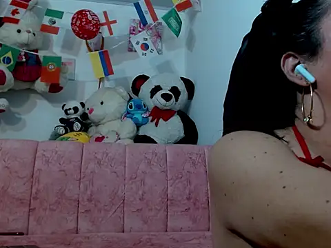Snapshot of caticatrina_ chatting on 07.12.26 caticatrina online show from 07.12.26