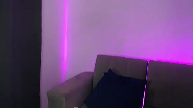 lispetite online show from 01.18.25