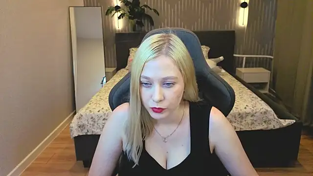 Snapshot of AmeliaxCandy chatting on 07.21.26 AmeliaxCandy online show from 07.21.26