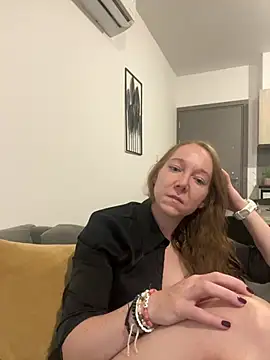 Snapshot of EmmaaFit chatting on 07.15.26 EmmaaFit online show from 07.15.26