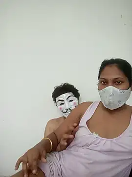 Snapshot of Indian_Coupless chatting on 07.15.26 Indian Coupless online show from 07.15.26