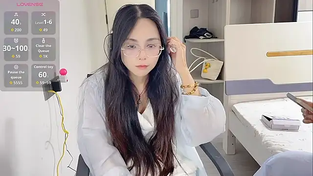 Snapshot of yishan-22 chatting on 07.14.26 yishan-22 online show from 07.14.26