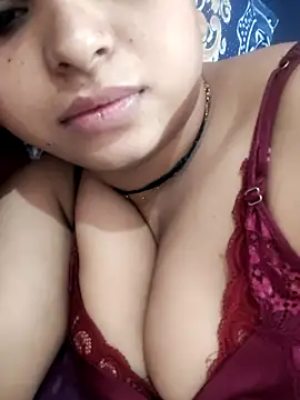 Snapshot of hoti_Komal chatting on 07.14.26 hoti Komal online show from 07.14.26