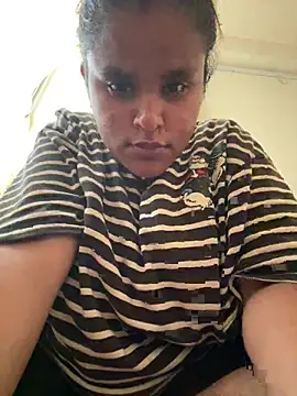 Snapshot of bhumii_ chatting on 07.16.26 bhumii online show from 07.16.26