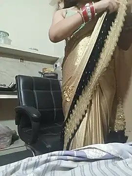 Snapshot of Sexy_Indian_Vixen chatting on 07.23.26 Sexy Indian Vixen online show from 07.23.26