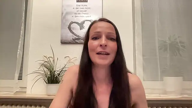 Snapshot of MilaArden chatting on 07.15.26 MilaArden online show from 07.15.26