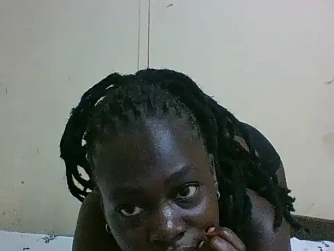 Snapshot of Cuttey-sexxy chatting on 07.16.26 Cuttey-sexxy online show from 07.16.26