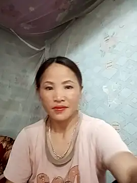 Snapshot of Mie-Miee chatting on 07.17.26 Mie-Miee online show from 07.17.26