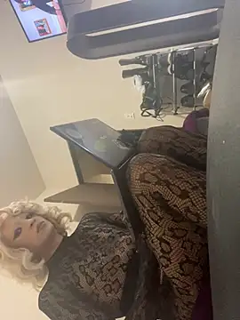 xtinasissy online show from 08.09.26
