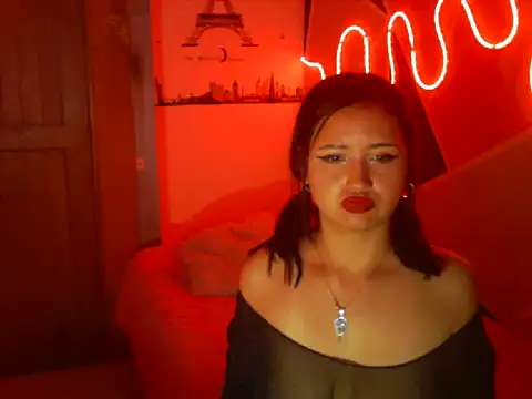 Snapshot of grace_caroline chatting on 07.30.26 grace caroline online show from 07.30.26