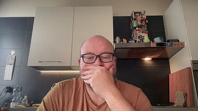 theitalianbear online show from 03.23.25