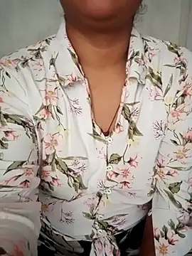 Snapshot of Avni_Yadav_001 chatting on 07.28.26 Avni Yadav 001 online show from 07.28.26