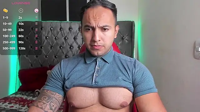Snapshot of mrloganfuck1 chatting on 05.20.26 mrloganfuck1 online show from 05.20.26