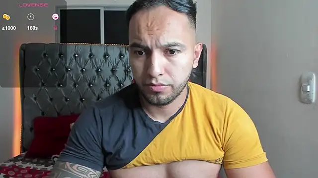 Snapshot of mrloganfuck1 chatting on 06.06.26 mrloganfuck1 online show from 06.06.26