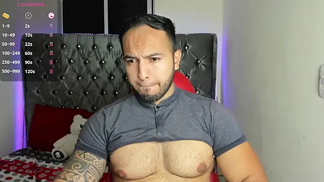 Snapshot of mrloganfuck1 chatting on 06.29.26 mrloganfuck1 online show from 06.29.26