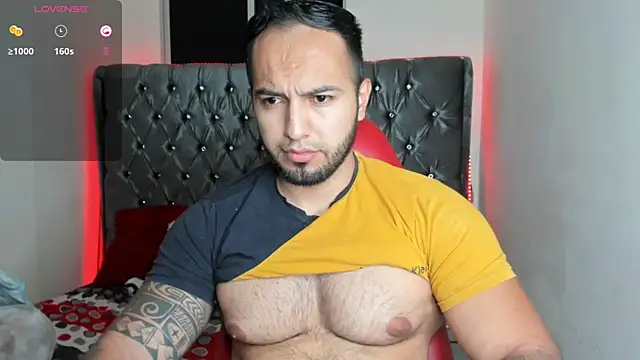 Snapshot of mrloganfuck1 chatting on 07.01.26 mrloganfuck1 online show from 07.01.26