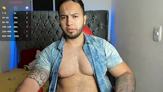 Snapshot of mrloganfuck1 chatting on 08.01.26 mrloganfuck1 online show from 08.01.26