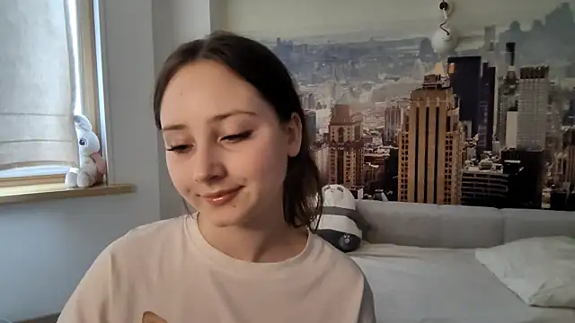 EvaSoShy online show from 08.01.26