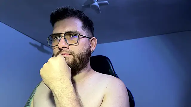 Axelsterling  online show from 07.31.26