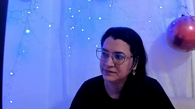 Snapshot of MARILYN_GARCIA chatting on 02.15.26 MARILYN GARCIA online show from 02.15.26