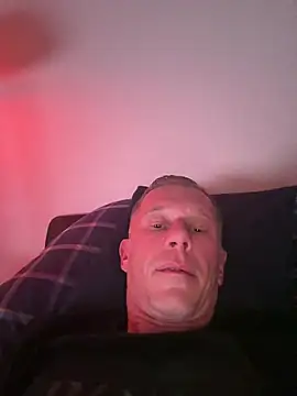 Snapshot of slaveboy2016@xh chatting on 01.04.25 slaveboy2016xh online show from 01.04.25