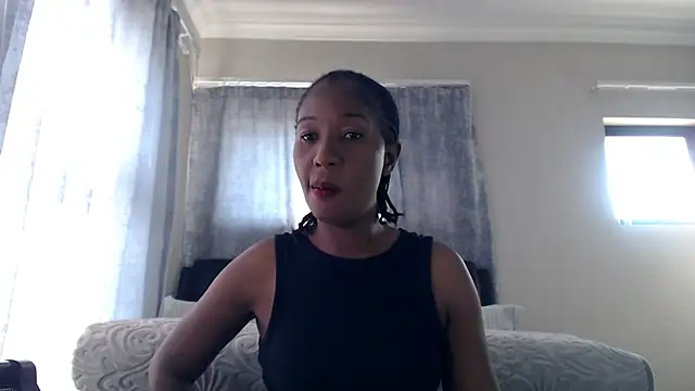 Snapshot of leanna23 chatting on 05.18.26 leanna23 online show from 05.18.26