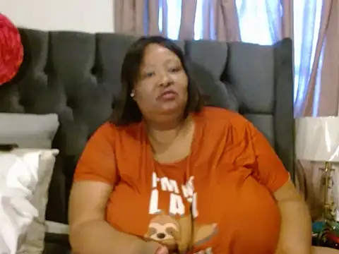 Snapshot of nancy111 chatting on 02.26.25 nancy111 online show from 02.26.25