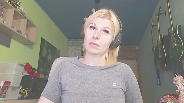 karmija online show from 11.11.25