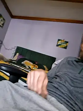 Snapshot of bam420bam chatting on 04.18.26 bam420bam online show from 04.18.26
