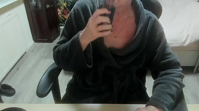 minoesje37 online show from 03.17.26