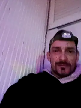 Snapshot of SignalSpeaker chatting on 03.11.26 SignalSpeaker online show from 03.11.26