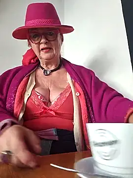 MucMilf59 online show from 11.05.25