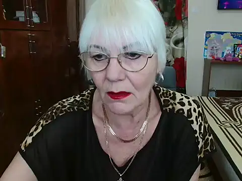 Snapshot of JenaCheim chatting on 12.14.24 JenaCheim online show from 12.14.24