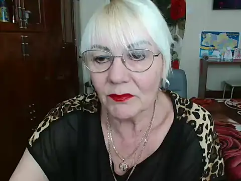 Snapshot of JenaCheim chatting on 02.24.25 JenaCheim online show from 02.24.25