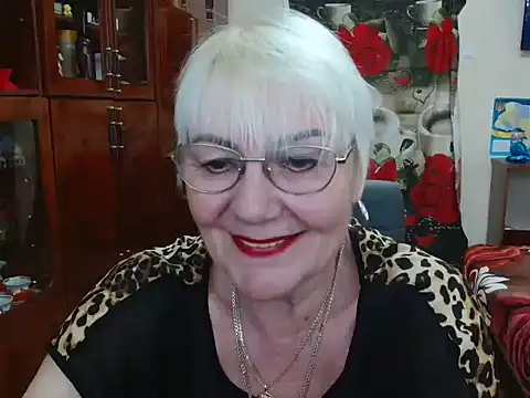 Snapshot of JenaCheim chatting on 03.10.25 JenaCheim online show from 03.10.25