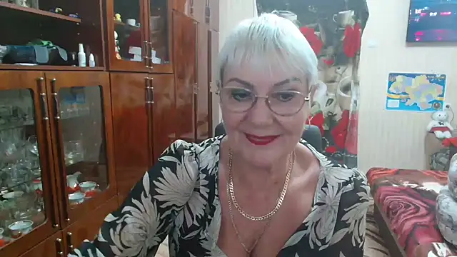 Snapshot of JenaCheim chatting on 10.07.25 JenaCheim online show from 10.07.25