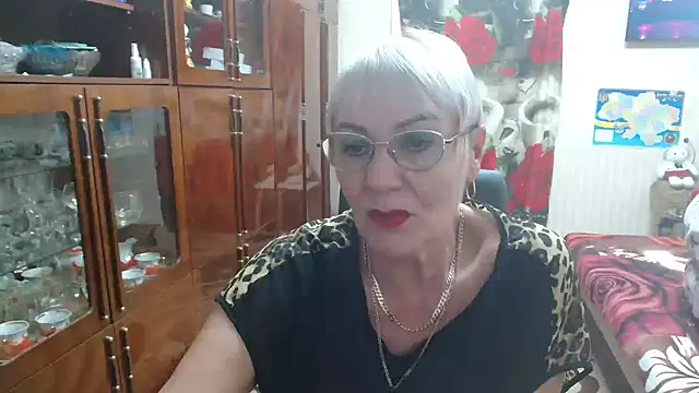 Snapshot of JenaCheim chatting on 10.13.25 JenaCheim online show from 10.13.25