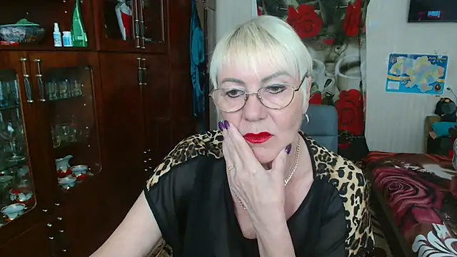 Snapshot of JenaCheim chatting on 04.22.26 JenaCheim online show from 04.22.26