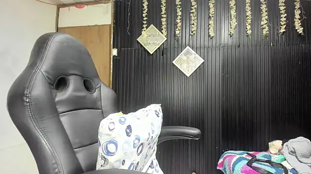 lalanaughty online show from 11.14.25