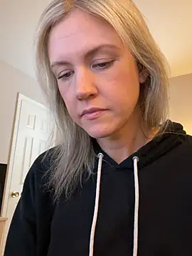 Snapshot of Kay_Cakes chatting on 02.25.26 Kay Cakes online show from 02.25.26